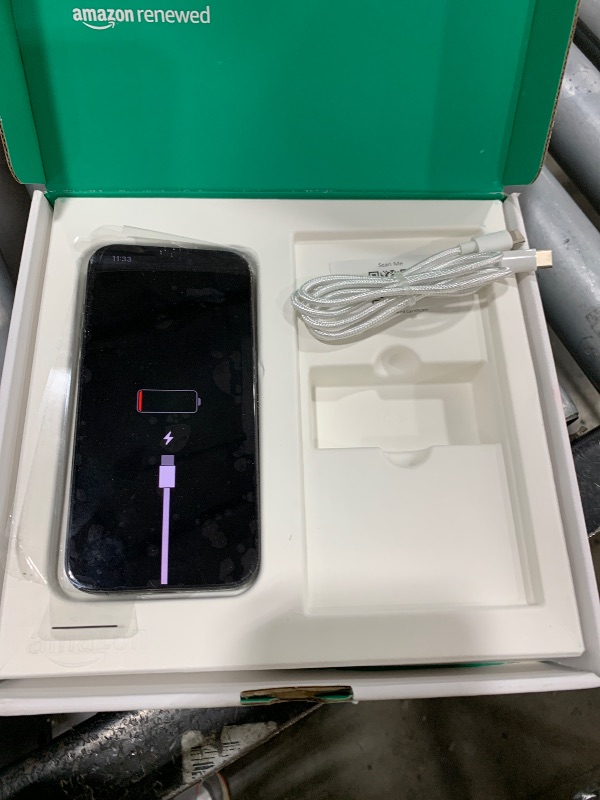 Photo 1 of Apple iPhone 15 Pro, 256GB, Black Titanium - Unlocked (Renewed Premium)