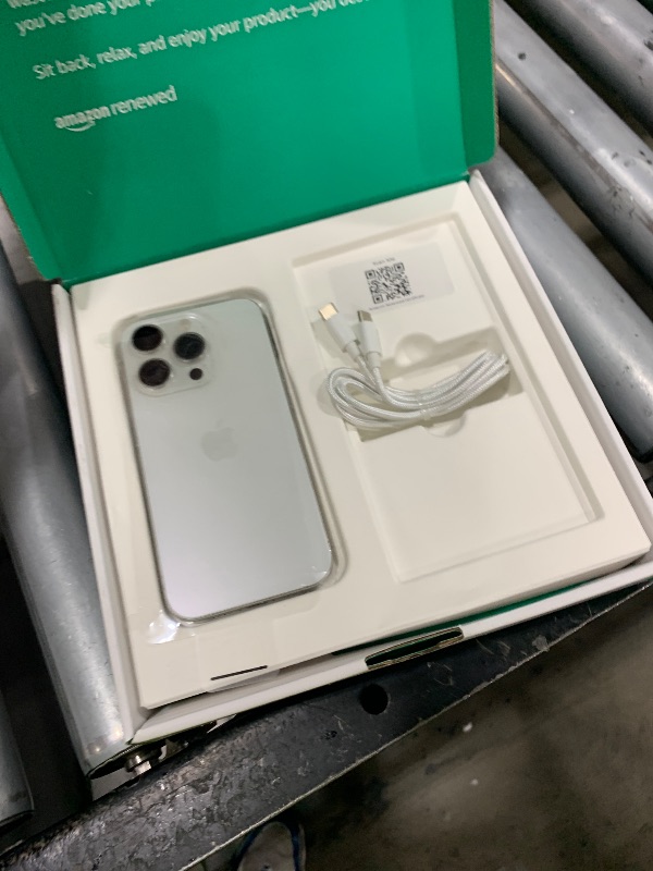 Photo 1 of Apple iPhone 15 Pro, US Version, 256GB, White Titanium - Unlocked (Renewed Premium)