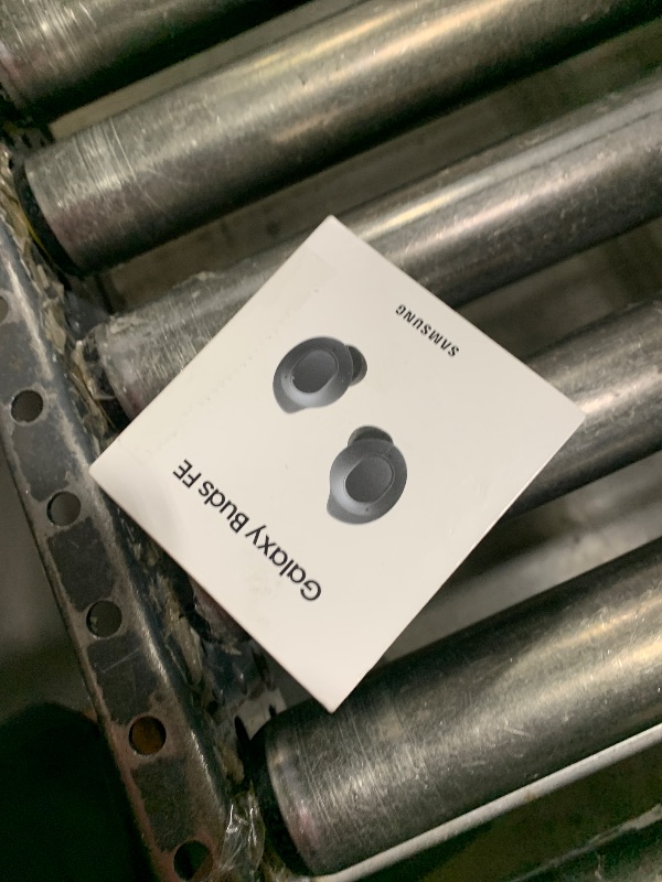 Photo 1 of PARTS ONLY-----------------------------------Samsung Galaxy Buds FE True Wireless Bluetooth Earbuds, Comfort and Secure in Ear Fit, Auto Switch Audio, Touch Control, Built-in Voice Assistant, Graphite [US Version, 1Yr Manufacturer Warranty]