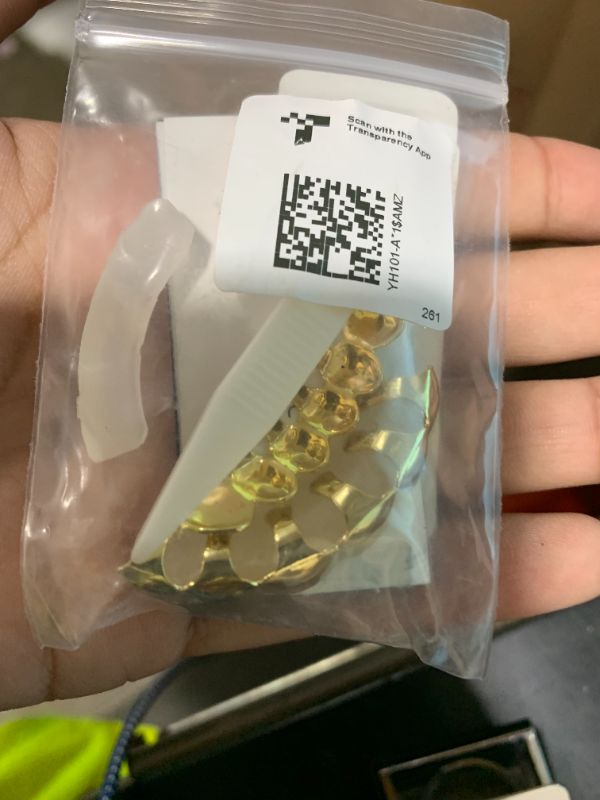 Photo 1 of 24K Gold Plated Punk Custom Fit Teeth Grillz Caps Top & Bottom Grill Set Removable Hip Hop Mouth Grills For Women Men Gift Halloween Party Photo Fancy Dress Accessories Gold
