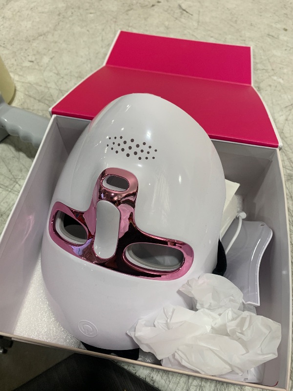 Photo 1 of Yahi Led Face Mask Light Therapy, white 5