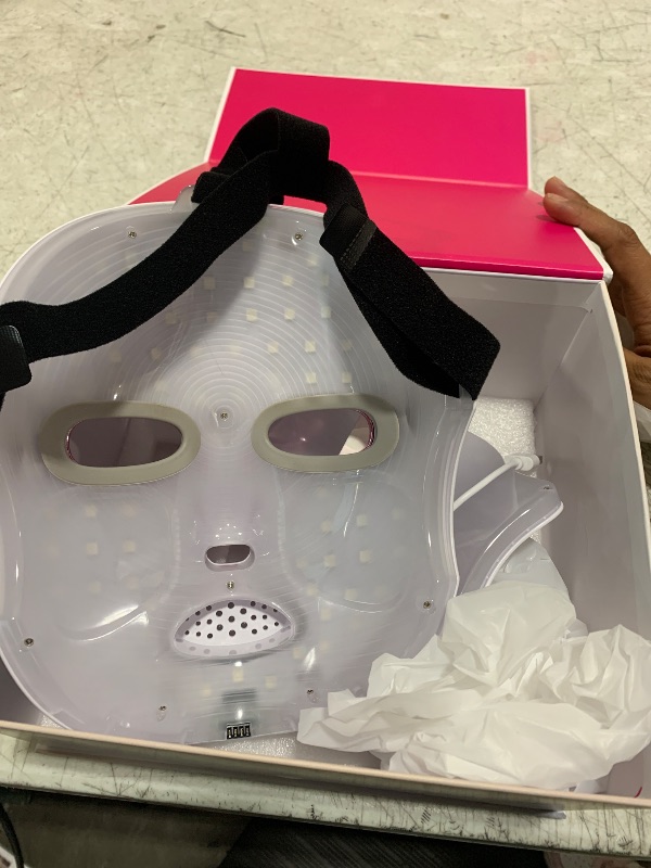 Photo 1 of Yahi Led Face Mask Light Therapy, white 5