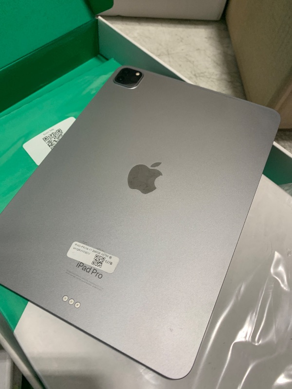 Photo 1 of Apple 2022 iPad Pro, 11-inch, Wi-Fi, 256GB - Space Gray (Renewed Premium)