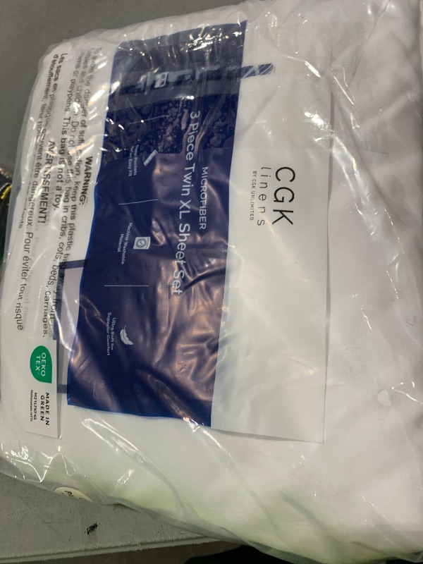 Photo 1 of Twin XL Size 3 Piece Sheet Set - Comfy Breathable & Cooling Bed Sheets Set - Hotel Luxury Bedding for Women, Men, Kids, Teens, Boys & Girls - Deep Pockets and Wrinkle Free - Oeko-Tex - Antique White