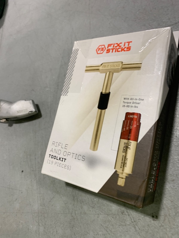 Photo 1 of FIX IT STICKS 15-65 Inch Lbs All-in-One Torque Driver Kit with Locking Ratcheting T-Way Wrench - Custom Bundle (FISMUTK+TWAY-LOCK)