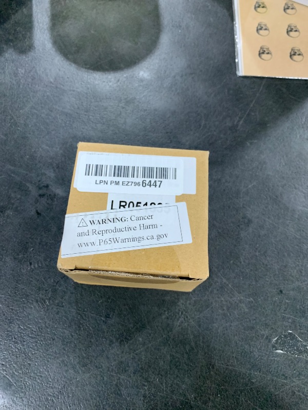 Photo 1 of X AUTOHAUX Vehicle PCV Valve Cover Cap Cylinder Head Cap LR051835 LR041684 for Land for Rover LR4 for Jaguar XJ