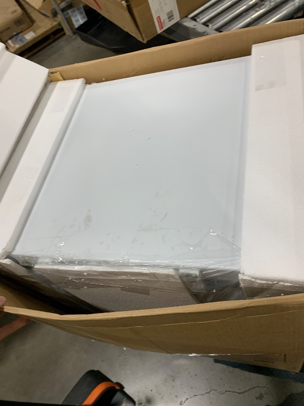Photo 1 of Midea MERC04C4BAWW 3.5 Cubic Feet Chest Freezer, Cu.ft-Convertible, White
