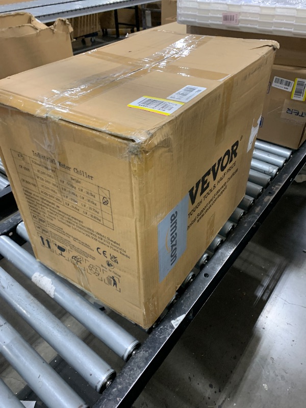 Photo 1 of VEVOR Industrial Water Cooler, CW-3000 Air-Cooled Cooling System with 12 L Water Tank Capacity 12 L/min Maximum Flow Rate, for 40W-80W CO2 Laser Engraving & Cutting Machines