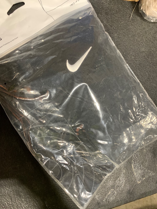 Photo 1 of Nike Unisex Streak Volleyball Knee Pad Black Skate Safety MD/LG