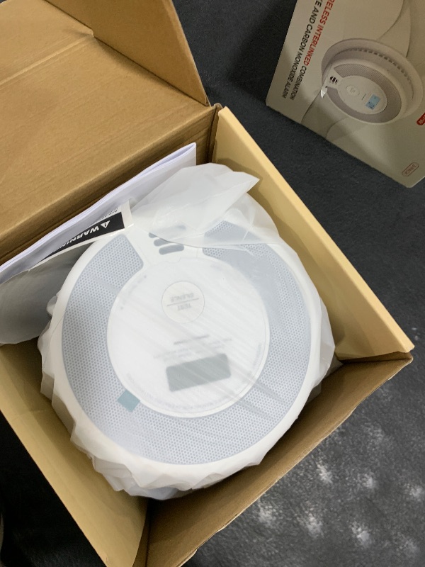Photo 1 of X-Sense Wireless Interconnected Combination Smoke and Carbon Monoxide Detector with LCD Display & 10-Year Battery, Over 820 ft Transmission Range, 3-Pack