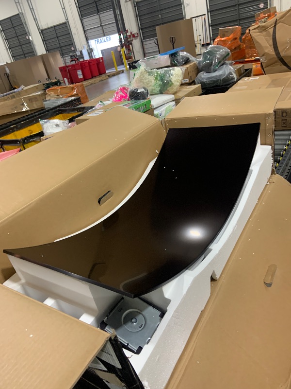 Photo 1 of LG 45GS95QE Ultragear OLED Curved Gaming Monitor 45-Inch WQHD 800R 240Hz 0.03ms DisplayHDR True Black 400 AMD FreeSync Premium Pro NVIDIA G-Sync HDMI 2.1 DisplayPort Tilt/Height/Swivel Stand - Black