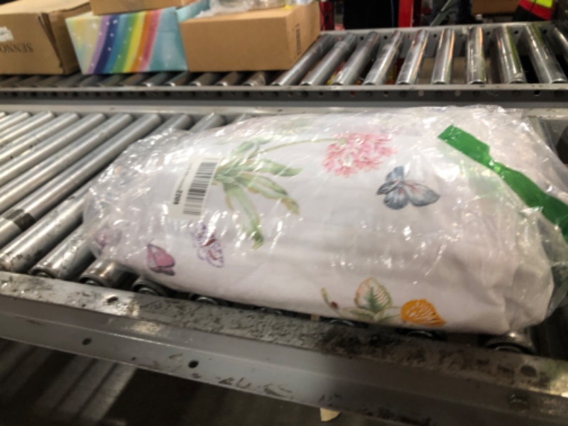 Photo 1 of QSH Floral Queen Size Sheet Sets - Flower Butterfly Print Pattern Egyptian Cotton Printed Bedding Sheets Queen Size Bed Extra Soft and Breathable 4pcs Deep Pockets Bed Sheets