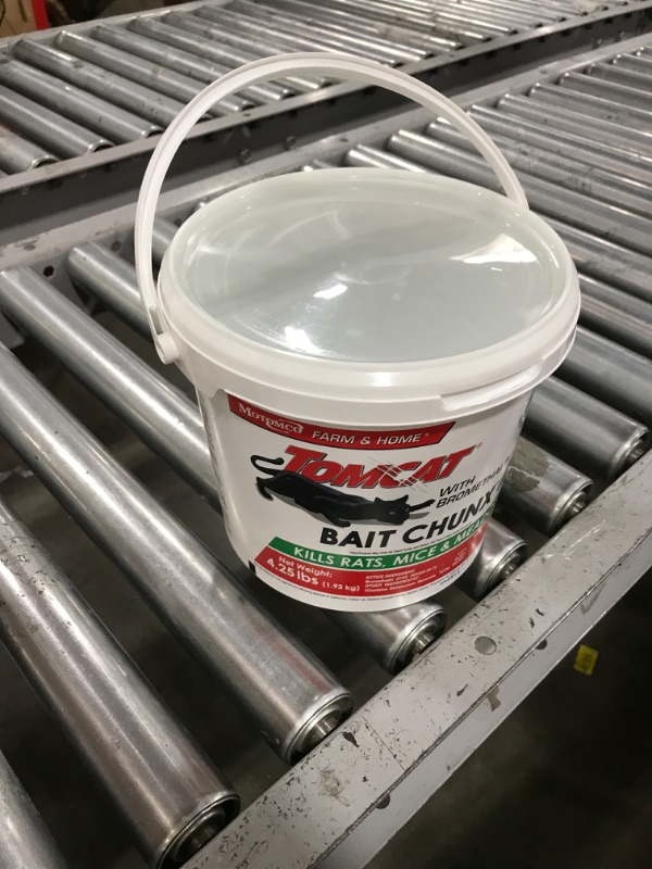 Photo 1 of Tomcat with Bromethalin Bait Chunx Pail, Rat and Mice Control for Agricultural Use and Professional Applicators, 4.25 lbs.