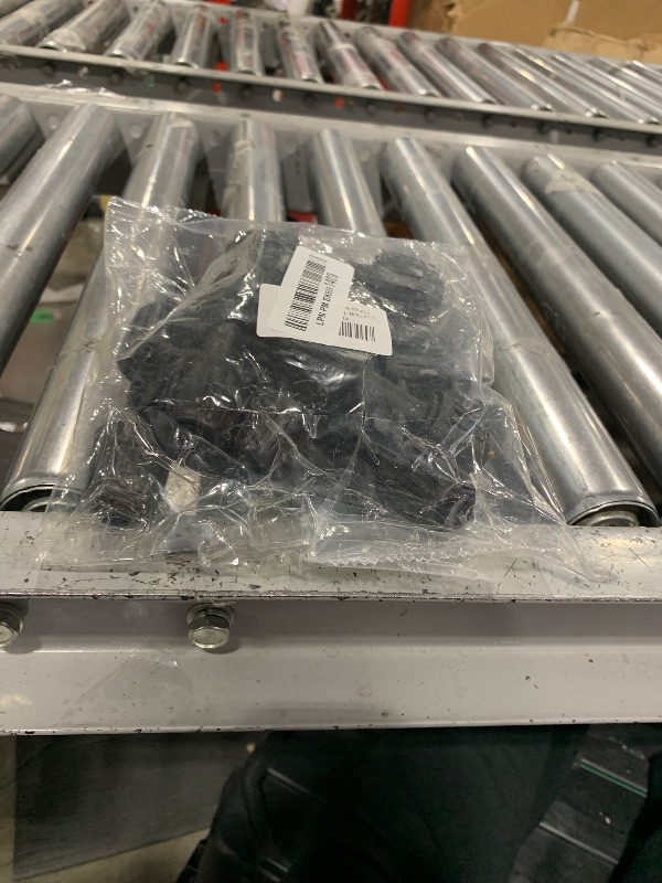 Photo 1 of La Farah Drip Irrigation Fittings, (.520" ID x .650" OD) 1/2" to 1/4" Irrigation Parts Barbed Reducer Tee,Lock Reduced 6 Way T Connectors - 10 Pack