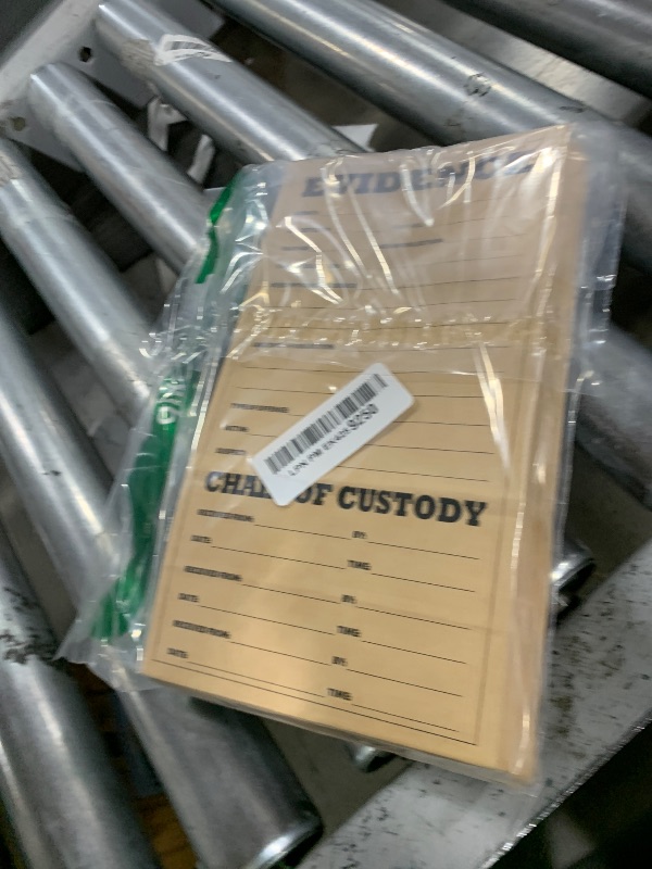Photo 1 of gisgfim 25Pcs Paper Evidence Bags 9.45 x 5 x 3 Inch Mystery Bag Crime Scene Evidence Bag for Receipts Murder Mystery Halloween Party Decorations Crime Scene Tape Investigation Kit Detective Favors