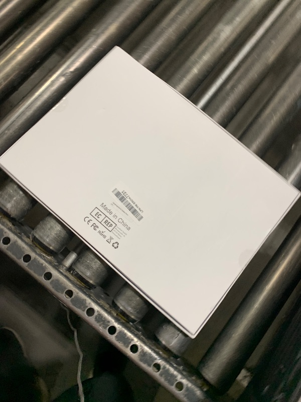 Photo 1 of Qulose Surface Pro 9 Keyboard, Detachable Wireless Bluetooth Keyboard for Microsoft Surface Pro 8/9/X, with Built-in Rechargeable Battery/Multi-Gesture Touchpad
