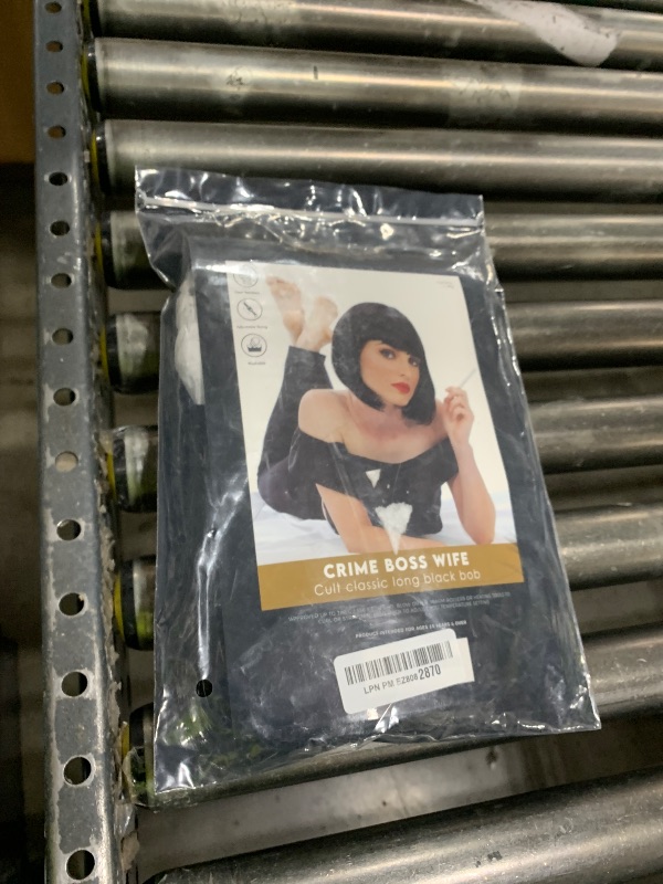 Photo 1 of ALLAURA Compatible with Mia Wallace Wig – Black Flapper Bob Wig with Bangs for Women – 1920s Flapper Girl Costume