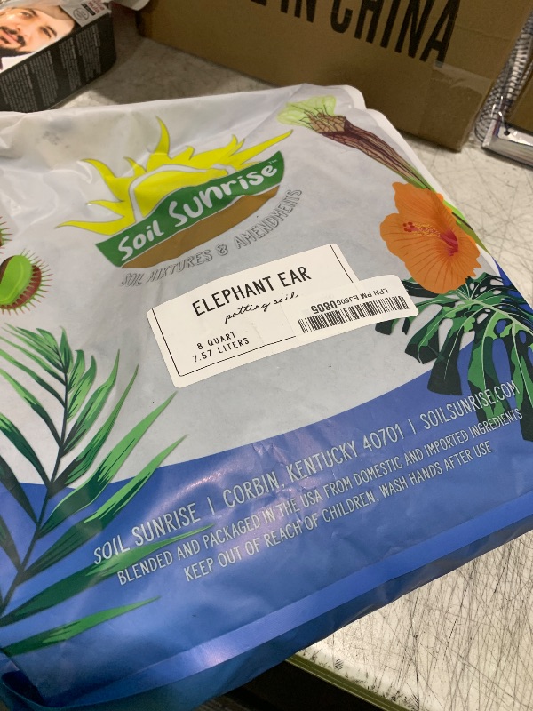 Photo 1 of Elephant Ear Potting Soil Mix (8 Quarts), Colocasia and Alocasia Potted Plant Blend