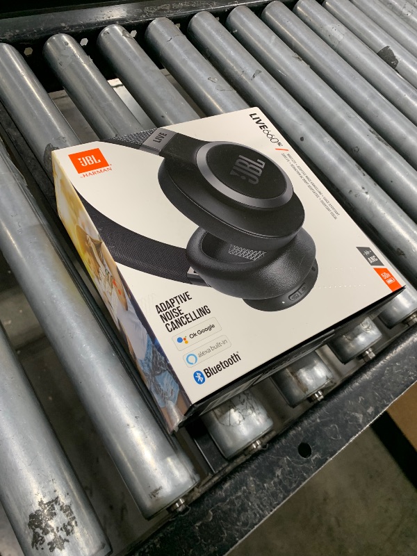 Photo 1 of JBL Live 660NC - Wireless Over-ear Noise Cancelling headphones, JBL Signature Sound, Voice Assist, Up to 50Hrs of Battery with Speed Charging, Comfort-fit fabric headband and carrying pouch (Black)