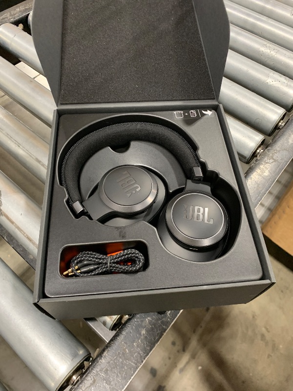 Photo 1 of JBL Live 660NC - Wireless Over-ear Noise Cancelling headphones, JBL Signature Sound, Voice Assist, Up to 50Hrs of Battery with Speed Charging, Comfort-fit fabric headband and carrying pouch (Black)