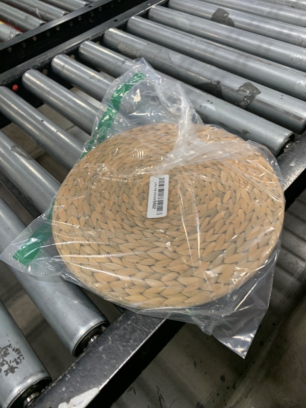 Photo 1 of 100 Pcs Disposable Woven Wooden Slice Paper Place Mats Rustic Palm Leaf Sunflower Daisy Pumpkin Woven Charger Place Mat Bulk Table Paper Placemats for Summer Spring Fall Wedding Dinner(Woven)