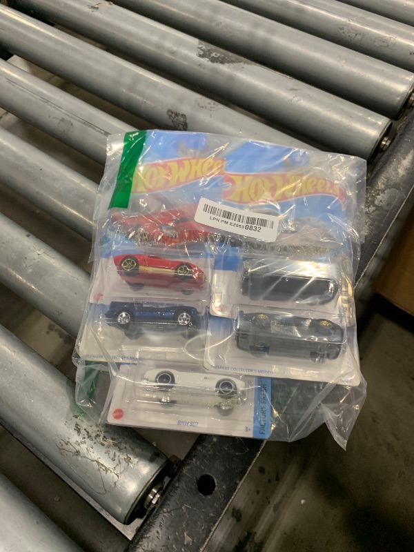 Photo 1 of Hot Wheels Super Car Exotics Madness 5 Pack Random Diecast Bundle Set with Various Lambos, Lotus, Porsches, Mclarens, Paganis and More