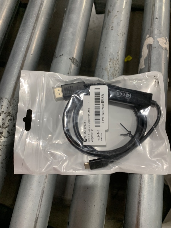 Photo 1 of Monoprice USB 3.1 Type-C to DisplayPort Active Cable 4K@60Hz, 3ft