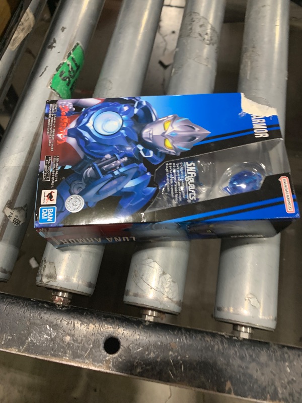 Photo 1 of TAMASHII NATIONS - Ultraman Arc - Luna Armor, Bandai Spirits S.H.Figuarts Action Figure