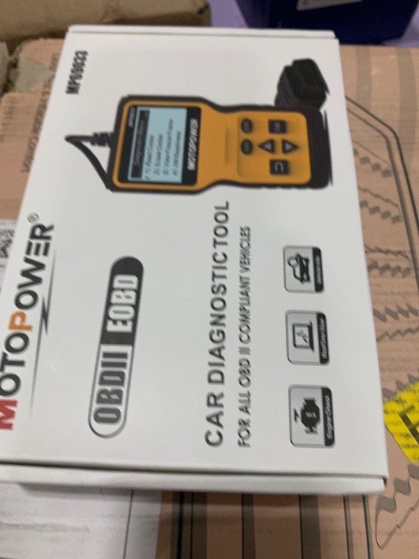 Photo 1 of MOTOPOWER MP69033 Car OBD2 Scanner Code Reader Engine Fault Scanner CAN Diagnostic Scan Tool for All OBD II Protocol Cars Since 1996, Yellow