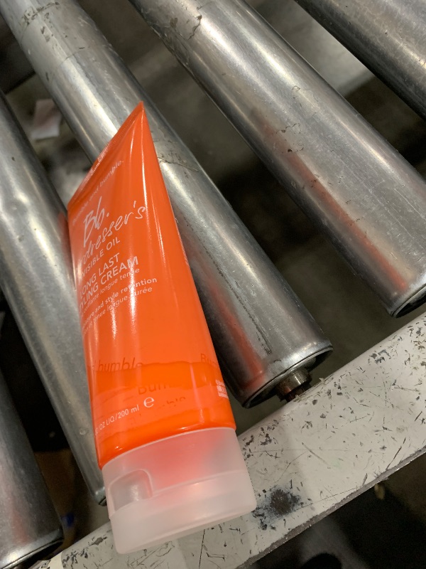 Photo 1 of Bumble and bumble. Hairdresser's Invisible Oil Long Last Styling Cream | Hydrating, Anti Frizz, Color Safe | Curly, Wavy, Straight | With Argan Oil, Coconut Oil + Grapeseed Oil, 6.7 Fl Oz
