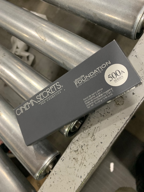 Photo 1 of CINEMA SECRETS Pro Cosmetics Ultimate Foundation 5-In-1 Pro Palette, 500A Series