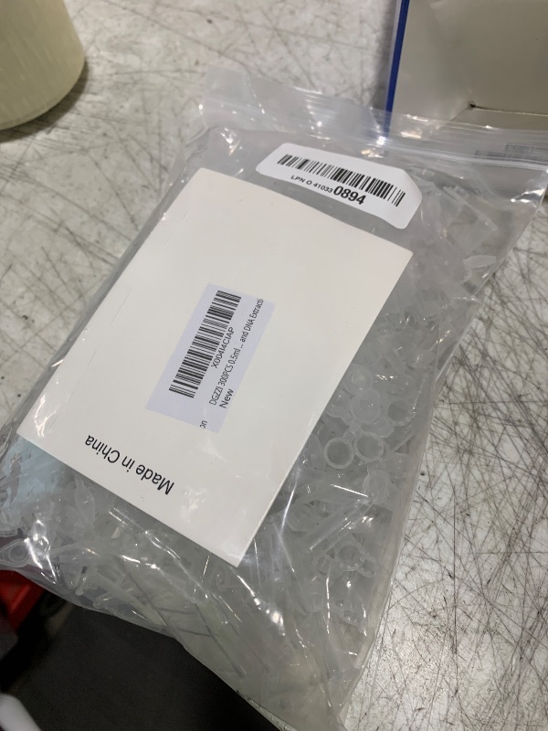 Photo 1 of DGZZI 300PCS 0.5ml Laboratory Graduated Microplastic Centrifuge Socket Test Tube with Lid Suitable for Small Sample Storage and DNA Extraction