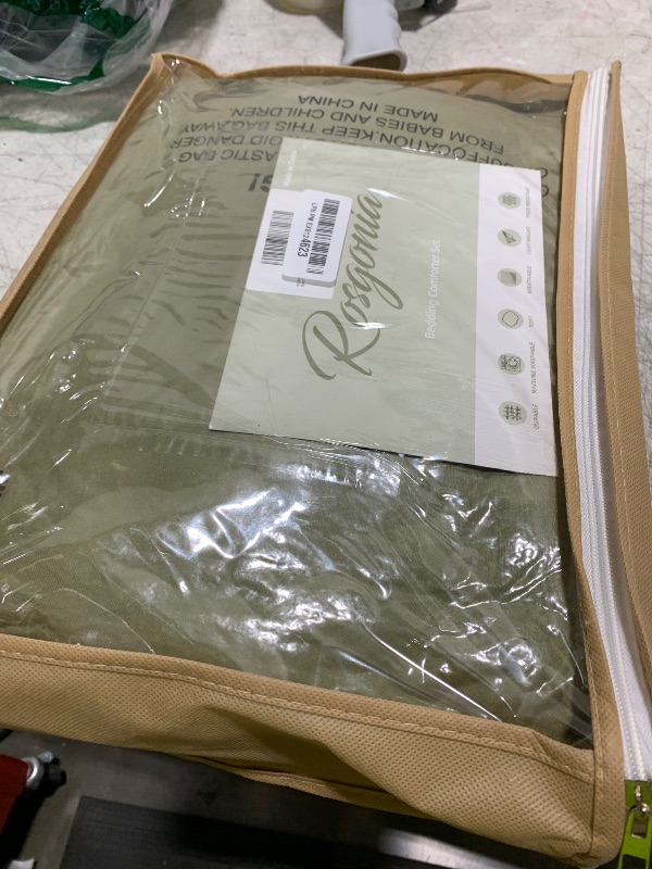 Photo 1 of ROSGONIA Queen Comforter Set Olive Green, 3pcs Bedding Sets Queen (1 Boho Olive Comforter & 2 Pillowcases), All Season Lightweight Blanket Quilt