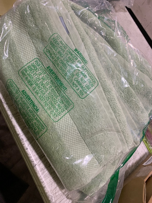 Photo 1 of White Classic Luxury Hand Towels for Bathroom-Hotel-Spa-Kitchen-Set - Circlet Egyptian Cotton - 16x30 Inches - Set of 6 (Lt-Green)