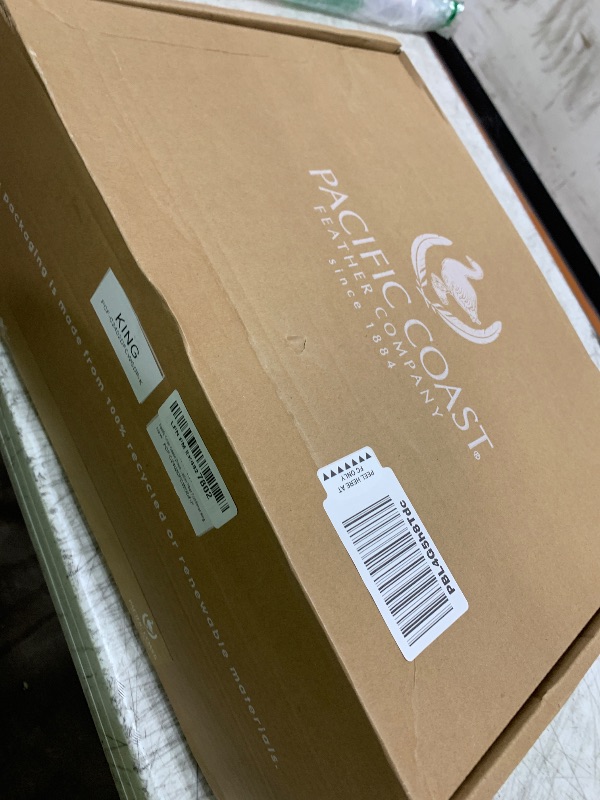 Photo 1 of PACIFIC COAST Goose Down Fiber Comforters King Size Duvet Insert, All Season White Comforter, 3D Hidden-Stitch Baffle Box Design, 8 Tabs, Gifts for Women/Men, Extra Fluffy Luxury Duvet (106"x90")