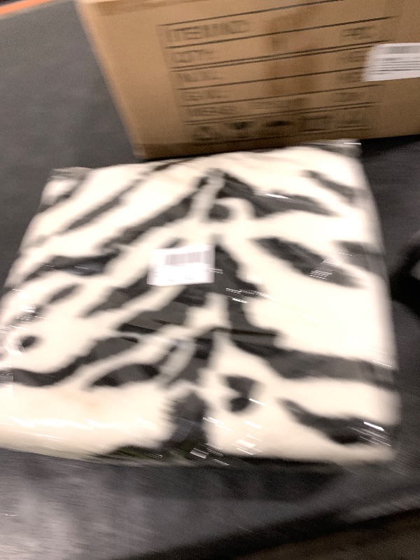 Photo 1 of yingda1992 Area Rug Chic Style White Tiger Leopard Printed Australia Sheepskin Rug Soft Plush Throw Lambskin Rug Fits Perfectly in Living Room/Bed Room or as a Couch Decor One Pelt