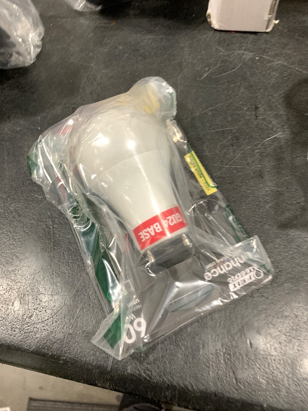 Photo 1 of Feit Electric Bpom60dm930cagu 8.8 Watt Gu24 A19 Bright White Led Dimmable Light Bulb
