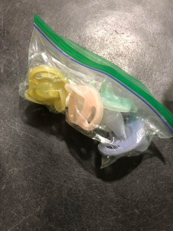 Photo 1 of Tommee Tippee Ultra-light Pacifier, 6-18m, 4 Pack, Symmetrical One-Piece Design, BPA-free Silicone Binkies, Lightweight, Breathable Air Holes, Newborn Baby Pacifiers
