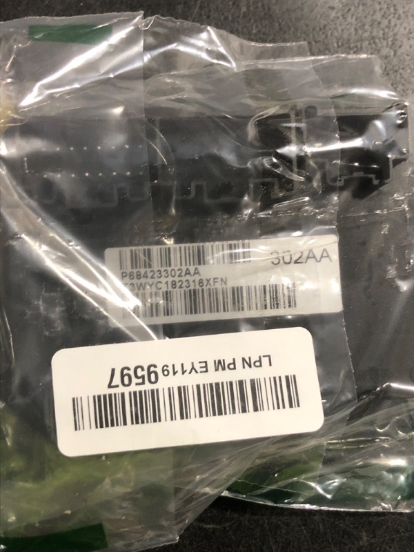 Photo 1 of 68423302AA Transfer Case Control Module Fit for 2019 2020 Jeep Grand Cherokee Dodge Durango with 8 Speed Automatic Transmission OEM Standard