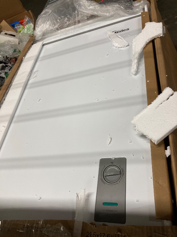 Photo 1 of Midea MERC04C4BAWW Chest Freezer, 3.5 Cubic Feet Freezer With Removable Basket, Interior LED Light, Adjustable Temperature, For Kitchen Apartment Office, White