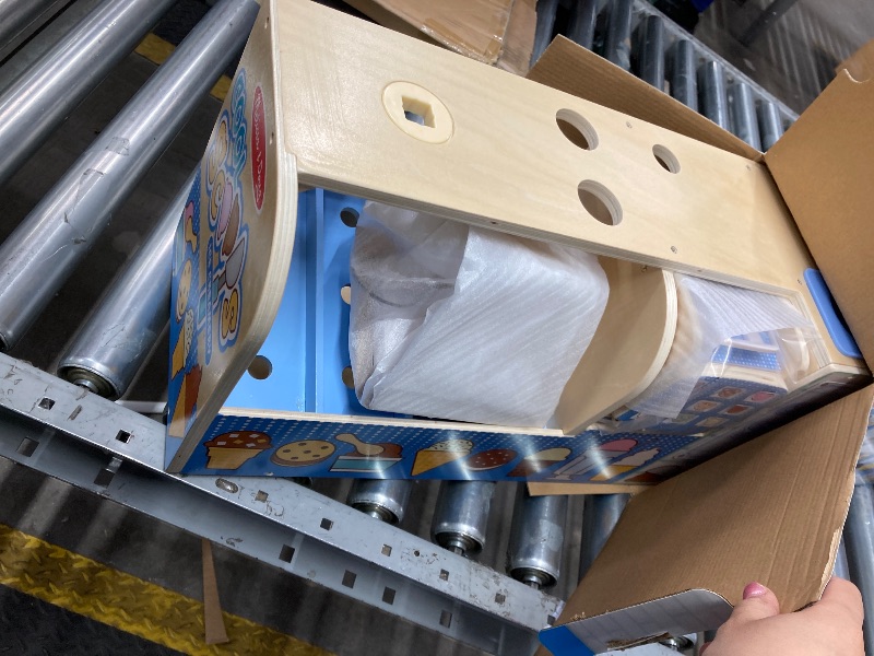 Photo 1 of ***DAMAGED SELLING AS PARTS ONLY*** Melissa & Doug Cool Scoops Ice Creamery, Wooden Ice Cream Shop & Counter with Play Food & Play Kitchen Accessories, Preschool Learning Toys for Girls & Boys 3+ - FSC Certified
