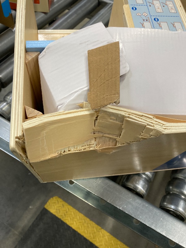 Photo 1 of ***DAMAGED SELLING AS PARTS ONLY*** Melissa & Doug Cool Scoops Ice Creamery, Wooden Ice Cream Shop & Counter with Play Food & Play Kitchen Accessories, Preschool Learning Toys for Girls & Boys 3+ - FSC Certified