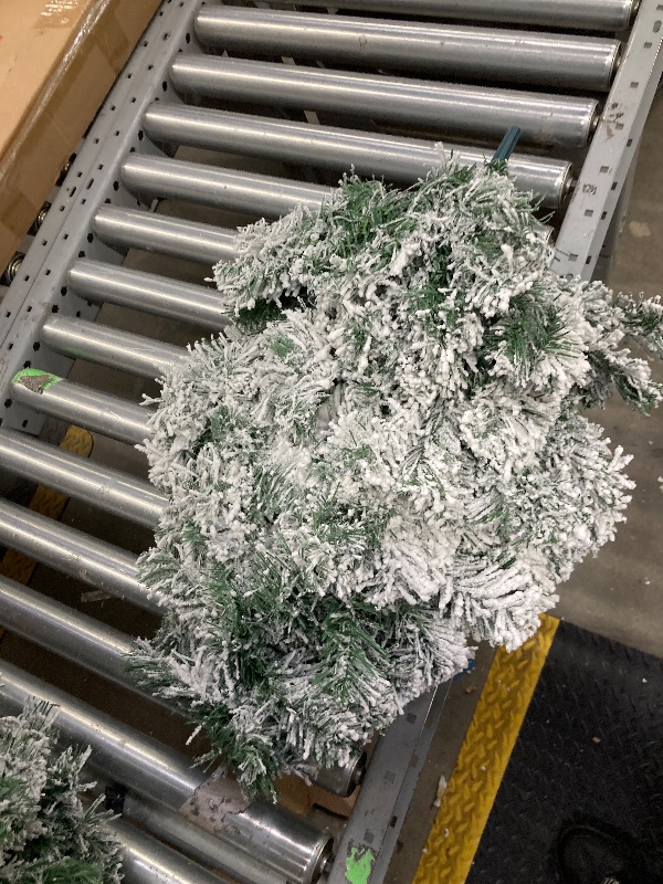 Photo 1 of 
Yaheetech 6ft Snow Flocked Pre-lit Christmas Tree with 250 Warm White Lights, 820 Lush Branch Tips & Quick-Assembly Hinged Design, Full Artificial Xmas Tree for Winter Holiday Décor, Green & White