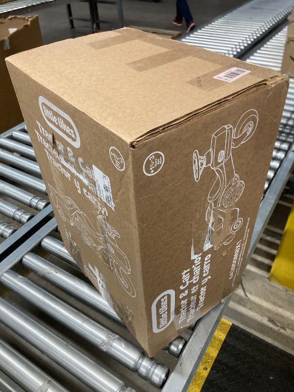 Photo 1 of ***MISSING PARTS -SELLING AS PARTS ONLY***
Little Tikes Tractor & Cart, Foot-to-Floor Ride-On, for Boys and Girls Ages 1-5 Years