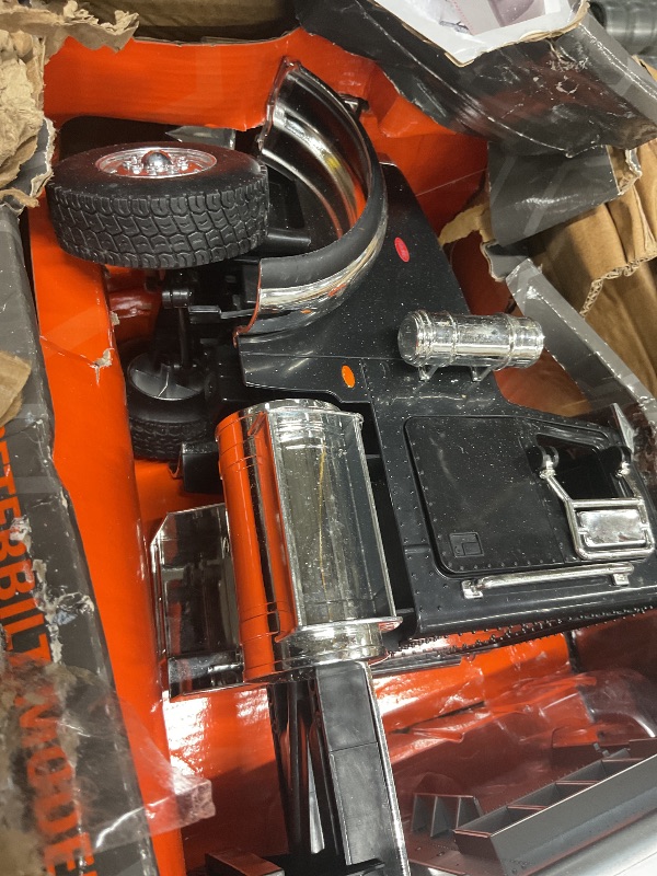 Photo 1 of ***FRONT OF TRUCK & FRONT TIRES ARE DAMAGED***Big Farm Peterbilt Model 367 Semi Truck Toy - 1:16 Scale - Includes Grain Trailer - Construction Toys - Die-Cast Metal and Plastic Material - Kids Toys Ages 3 Years and Up***FRONT OF TRUCK & FRONT TIRES ARE DA