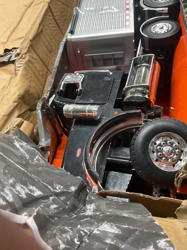 Photo 1 of ***FRONT OF TRUCK & FRONT TIRES ARE DAMAGED***Big Farm Peterbilt Model 367 Semi Truck Toy - 1:16 Scale - Includes Grain Trailer - Construction Toys - Die-Cast Metal and Plastic Material - Kids Toys Ages 3 Years and Up***FRONT OF TRUCK & FRONT TIRES ARE DA