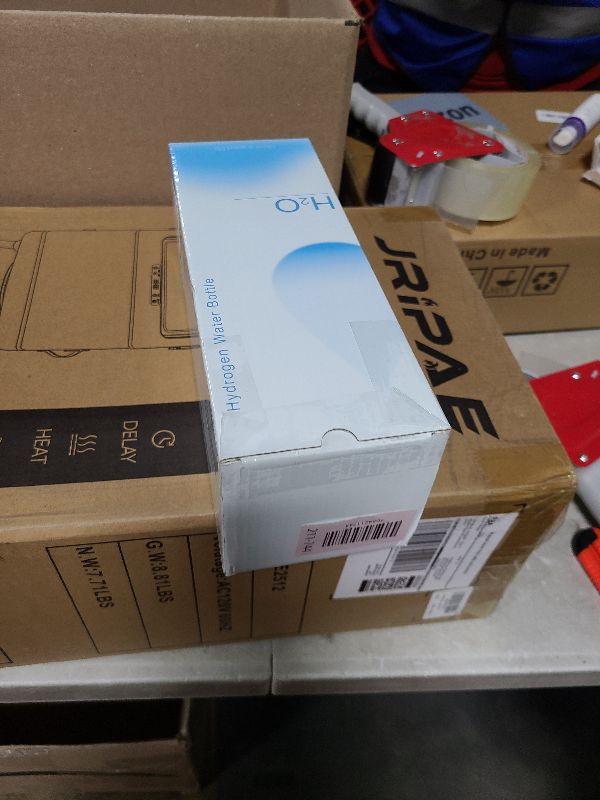 Photo 1 of Hydrogen Water Bottle Generator,5500ppb Portable Water Ionizer Machine with SPE/PEM Technology in 5-Minute Electrolysis, Rechargeable Hydrogen Rich Cu