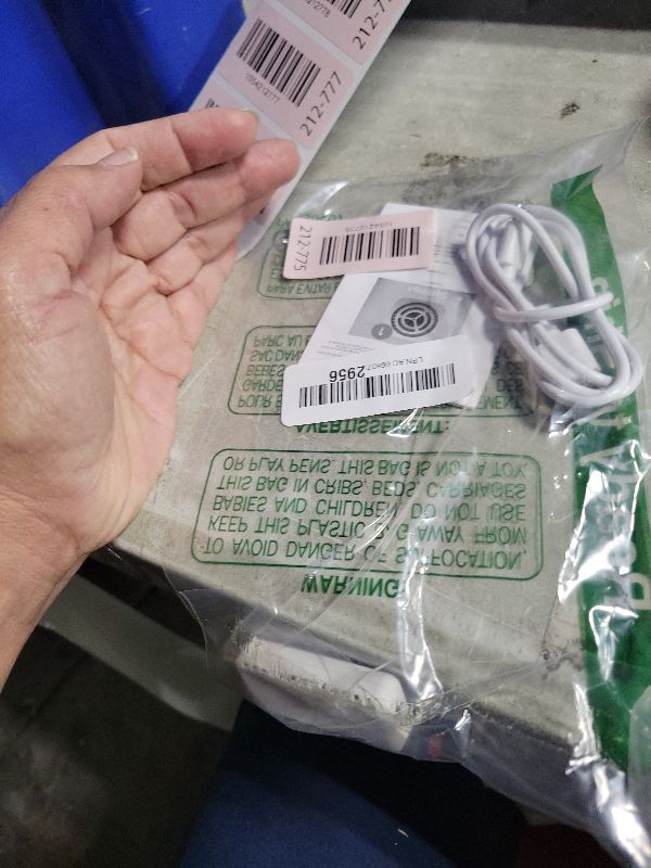 Photo 1 of 2025 Upgraded 2-in-1 Wireless HDMI Display Dongle Adapter,4K HDR Decode Dual Band 5G Receiver,Plug & Play for Smartphone/Laptop/PC to TV/Monitor, AirPlay/Miracast/DLNA Screen Mirroring with 1080P HD