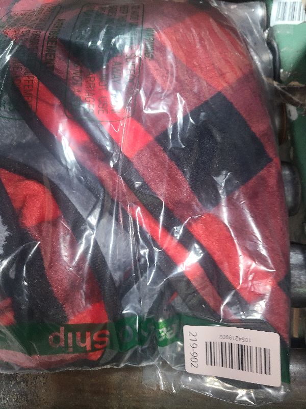 Photo 1 of Pcs Waterproof Guinea Pig Blankets Washable Small Animal Fleece Bedding Absorbent Guinea Pig Cage Liners Reusable Pet Pee Pad Sleep