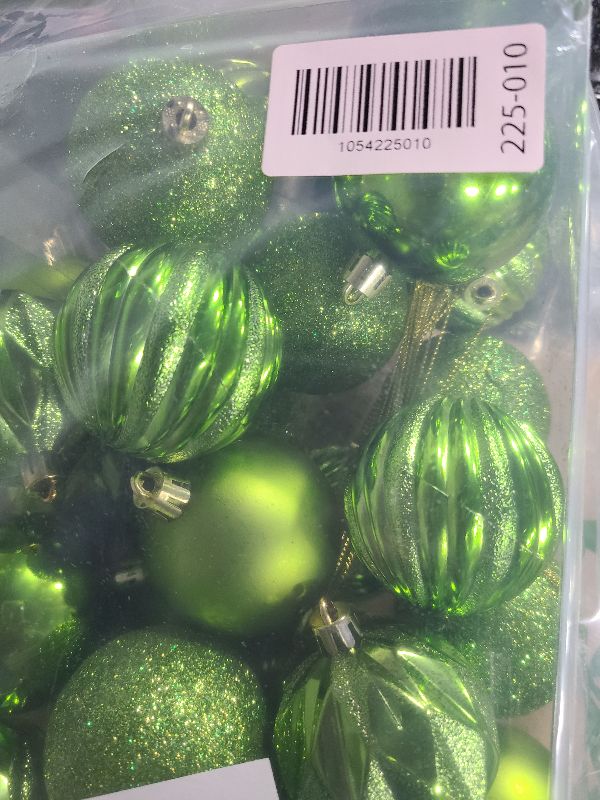 Photo 1 of 2.36" Christmas Ball Ornaments Green 30 Pcs Small Shatterproof Christmas Tree Decorations Xmas Tree Christmas Ornaments Balls with Hanging Loop for Wedding Holiday Party Wreath Home Decor
